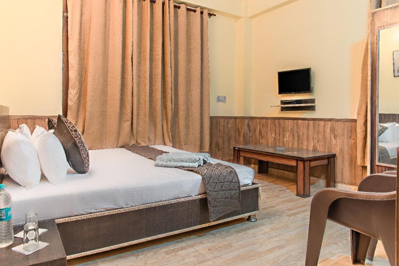 Pine Villa Kasauli Zewnętrze zdjęcie